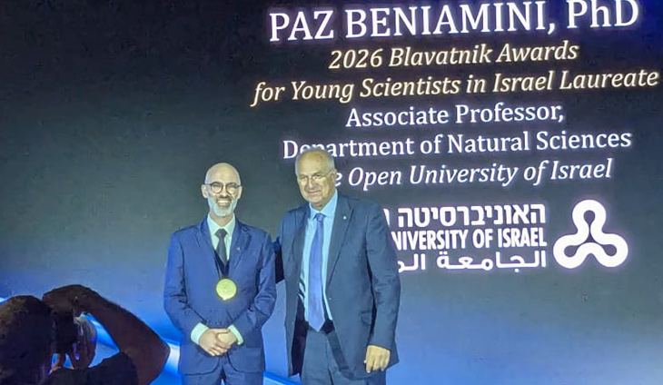 Paz Beniamini, left, a 2026 laureate of the Blavatnik Young Scientists Award, and Prof. David Harel, the president of the Israeli Academy of Sciences and Humanities, at the awards ceremony on June 2, 2026.
